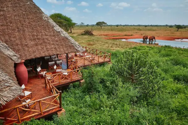 Ngutuni-Lodge-1-1-600x400